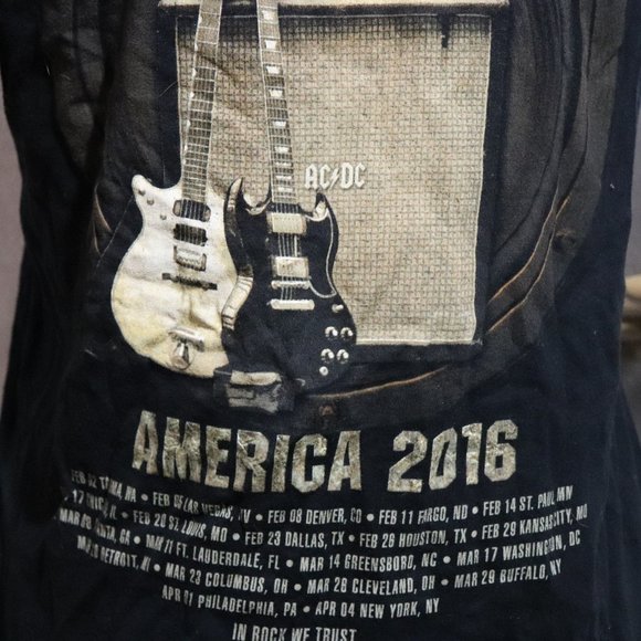 AC/DC Rock or Bust US flag 2016 Tour Band T-Shirt Medium - Picture 4 of 5